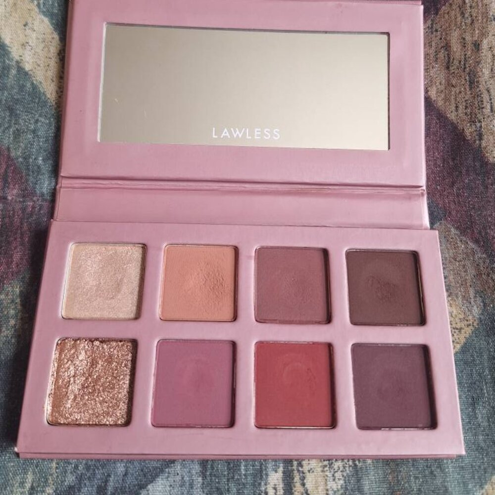 💗 LAWLESS – The Baby One Eyeshadow Palette (Lightly Used, Great Condition)